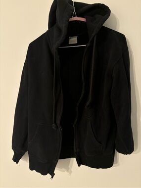 Cozy Black Zip-Up Hoodie Jacket Aritzia